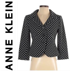 Ann Taylor Black & White Circle Print Blazer with Ruched Sleeves - Like New